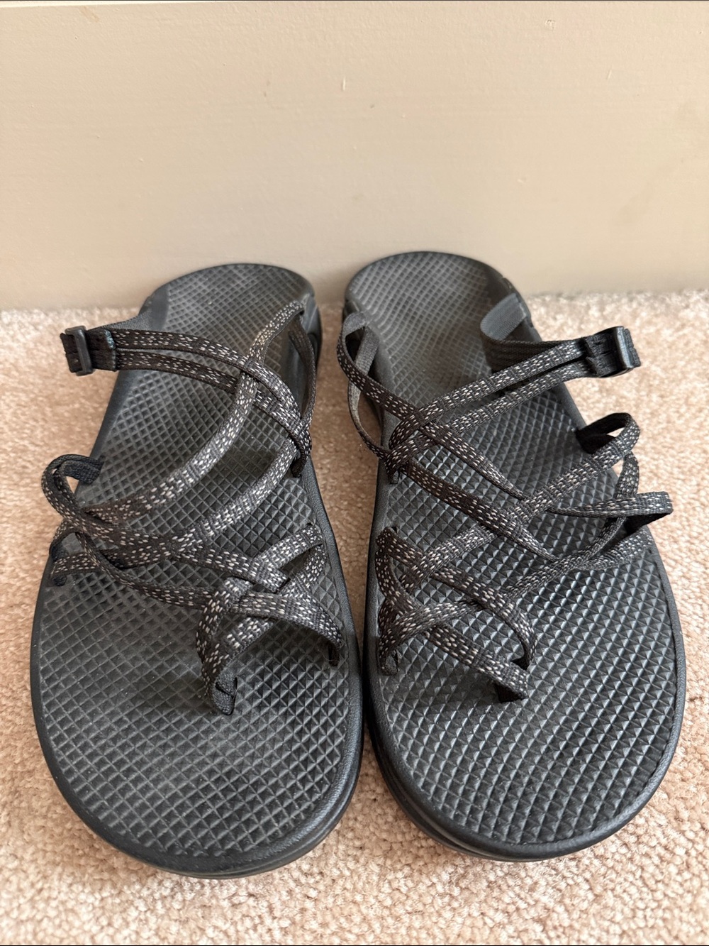 Chaco Black/Gray Strappy Sport Sandals